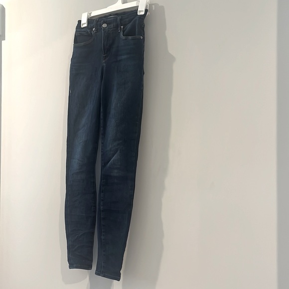 Good American slanted button top skinny jeans - Picture 1 of 4